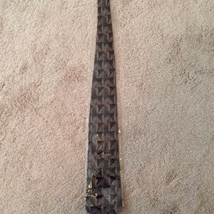 Vanheusen Men’s Tie